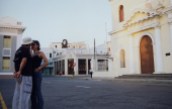 Momento romántico en Cienfuegos.